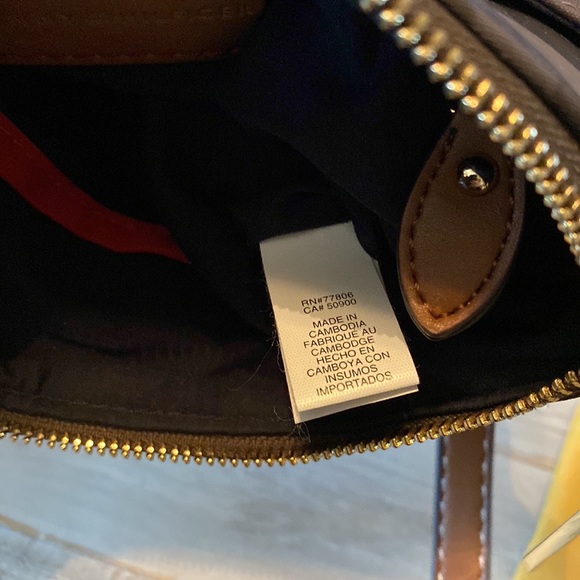 ❤️SOLD❤️Tommy Hilfiger Crossbody Bag Purse Camouflage RN 77806 CA 50900 - Picture 8 of 9